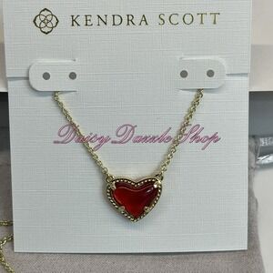 ✨New Kendra Scott Ari Heart Red Illusion Necklace Gold ✨❤️